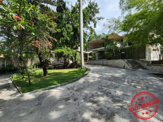 PROPRIETE A VENDRE, ZONE:  PV