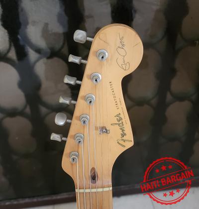 FENDER STRATOCASTER Special Edition
