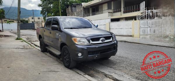 2011 TOYOTA HILUX