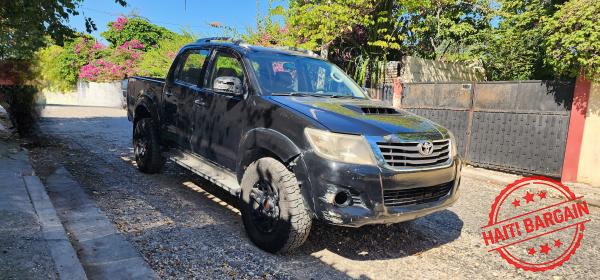 2012 TOYOTA HILUX
