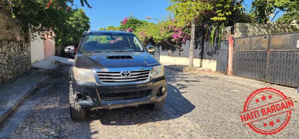 2012 TOYOTA HILUX