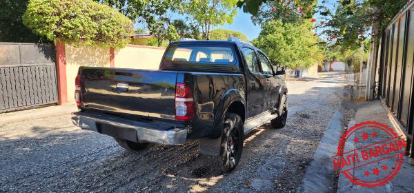 2012 TOYOTA HILUX