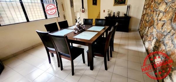 TABLE A MANGER & 8 CHAISES