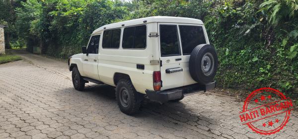2008 TOYOTA LAND CRUISER