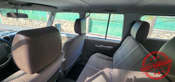 2011 TOYOTA LAND CRUISER