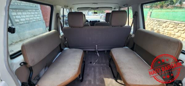 2011 TOYOTA LAND CRUISER