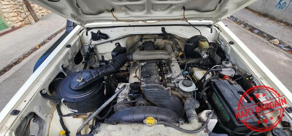 2011 TOYOTA LAND CRUISER