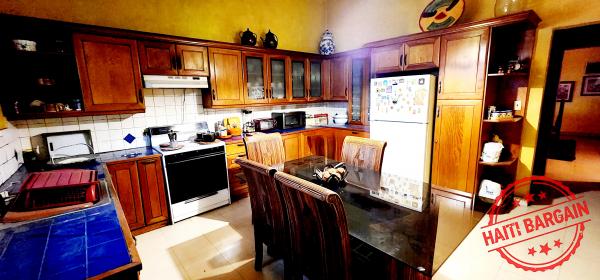 MAISON A VENDRE, ZONE: HAUT ROUTE DE FRÈRE