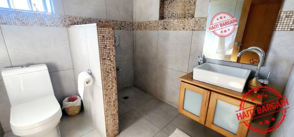 MAISON A VENDRE, ZONE: FERMATHE