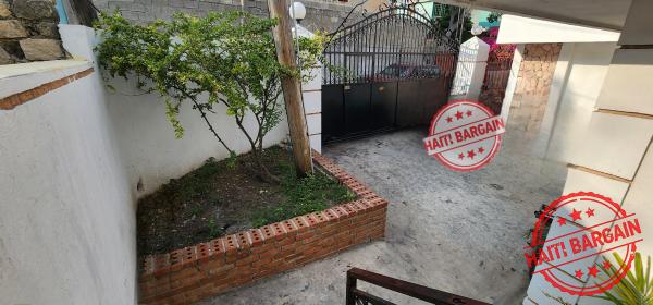 COMPLEXE D'APPARTEMENT A VENDRE, ZONE: DELMAS