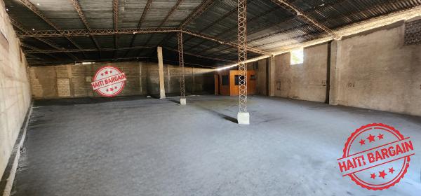 IMMEUBLE/DEPOT A LOUER - ZONE: DELMAS