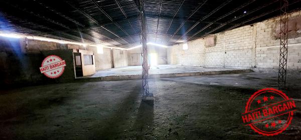 IMMEUBLE/DEPOT A LOUER - ZONE: DELMAS