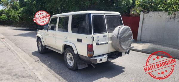 2012 TOYOTA LAND CRUISER LX BLINDÉ