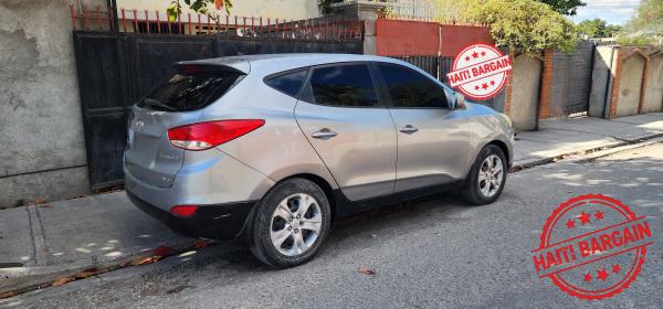 2011 HYUNDAI TUCSON
