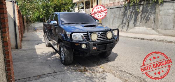 2014 TOYOTA HILUX BLINDE