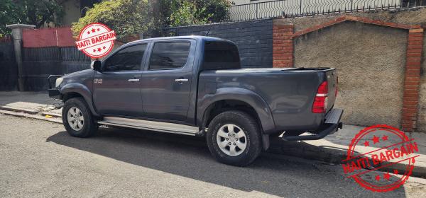 2014 TOYOTA HILUX BLINDE