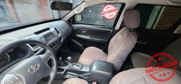 2014 TOYOTA HILUX BLINDE