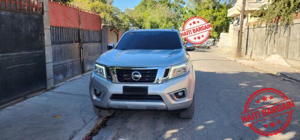 2019 NISSAN FRONTIER LE