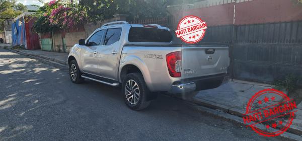 2019 NISSAN FRONTIER LE