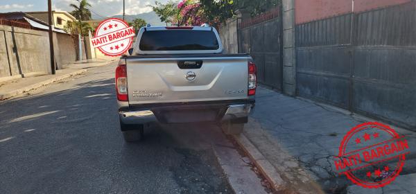 2019 NISSAN FRONTIER LE