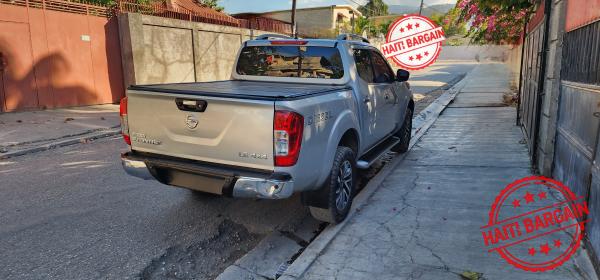 2019 NISSAN FRONTIER LE