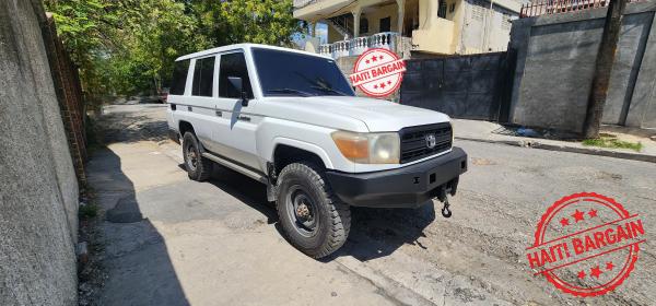 2008 TOYOTA LAND CRUISER