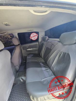 2010 TOYOTA HILUX
