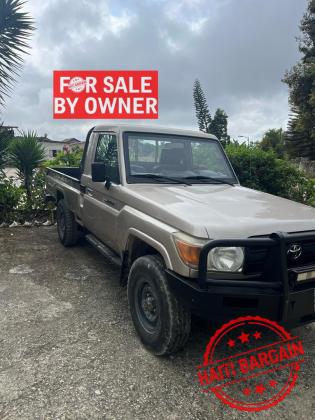 2012 TOYOTA LAND CRUISER PICKUP