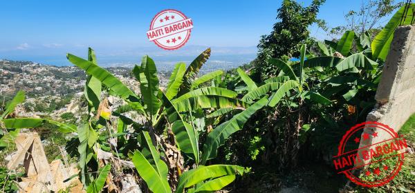 TERRAIN A VENDRE - ZONE: PELERIN 3