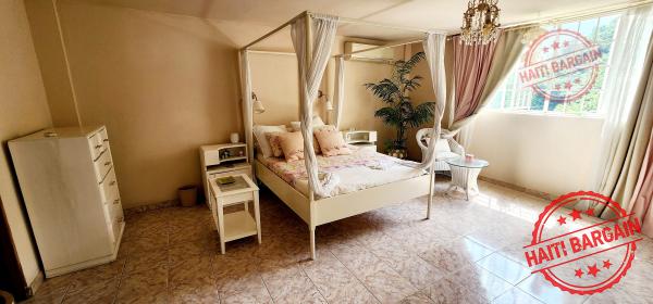 CHAMBRE A COUCHER A VENDRE