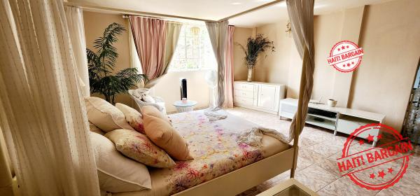 CHAMBRE A COUCHER A VENDRE