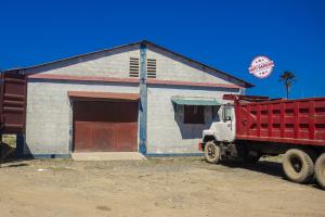 IMMEUBLE/DEPOT A LOUER - ZONE: AU CAP