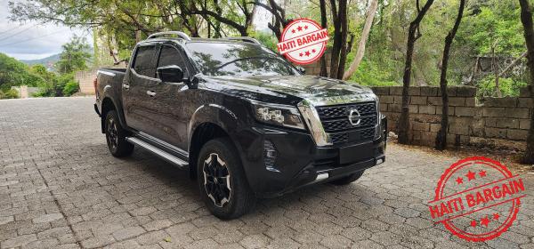 2022 NISSAN FRONTIER LE