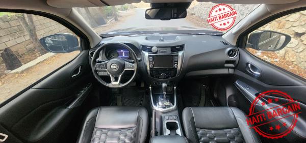 2022 NISSAN FRONTIER LE