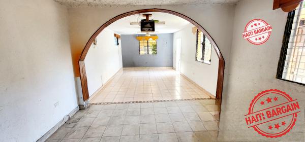 ESPACE COMMERCIAL A LOUER - ZONE: DELMAS 77