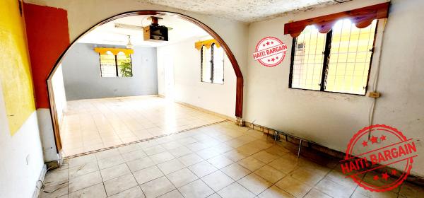 ESPACE COMMERCIAL A LOUER - ZONE: DELMAS 77