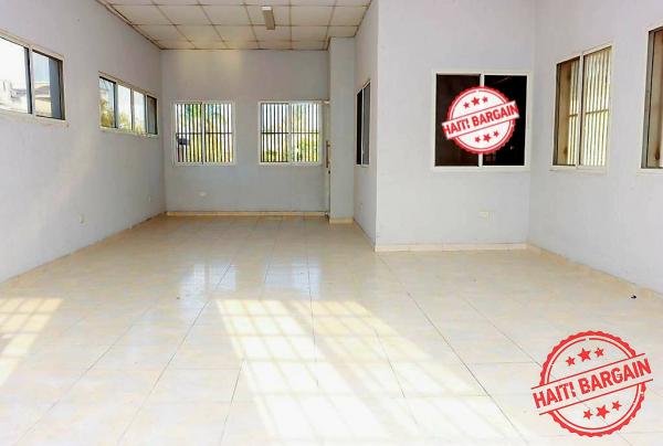 ESPACE COMMERCIAL A LOUER - ZONE: PETION-VILLE