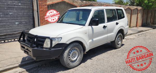 2010 MITSUBISHI MONTERO