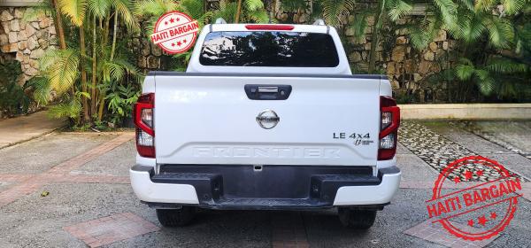 2022 NISSAN FRONTIER LE