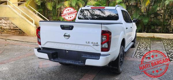 2022 NISSAN FRONTIER LE