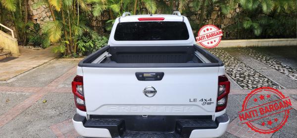 2022 NISSAN FRONTIER LE