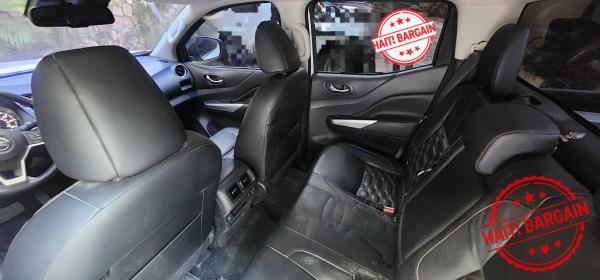 2022 NISSAN FRONTIER LE