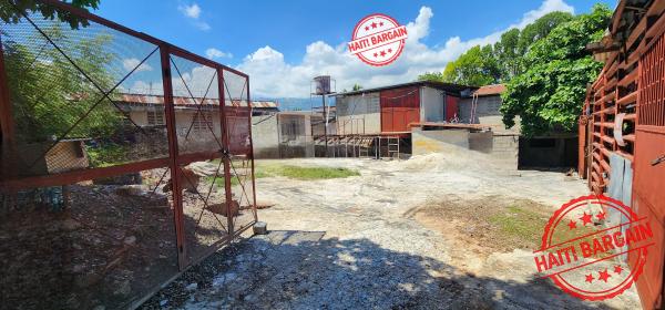 IMMEUBLE COMMERCIAL A VENDRE - ZONE: DELMAS 33