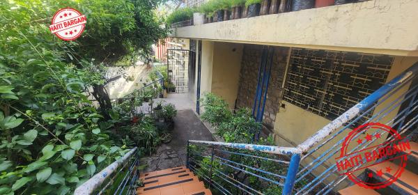 IMMEUBLE COMMERCIAL A VENDRE - ZONE: PV