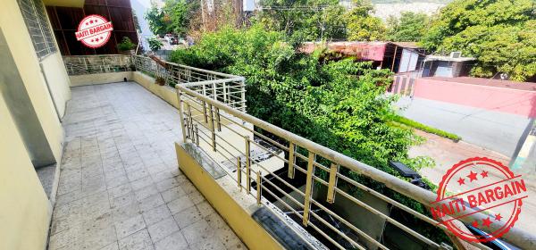 IMMEUBLE COMMERCIAL A VENDRE - ZONE: PV