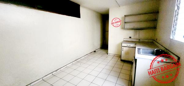 IMMEUBLE COMMERCIAL A VENDRE - ZONE: PV