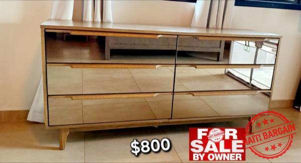 CHAMBRE A COUCHER & CHIFONIER