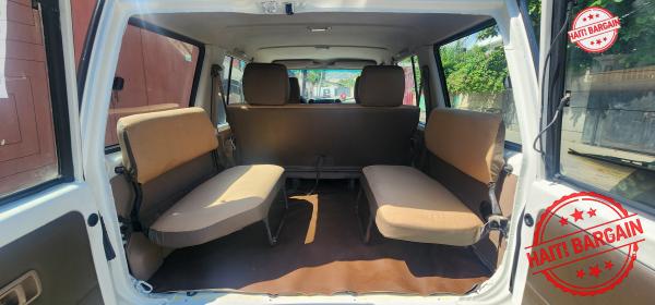 2011 TOYOTA LAND CRUISER