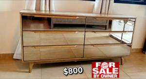 CHAMBRE A COUCHER & CHIFONIER