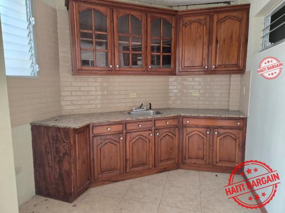 MAISON A LOUER, ZONE:  VIVY MITCHEL